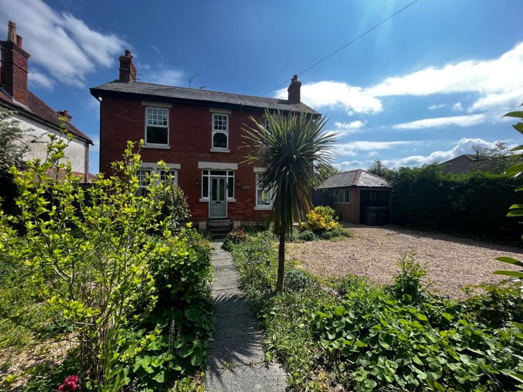 Main image of property: Havant Road, Hayling Island, Hampshire, PO11