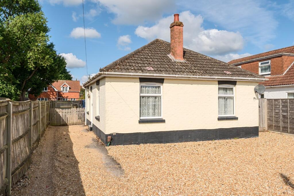 Main image of property: Hart Plain Avenue, Waterlooville, Hampshire, PO8
