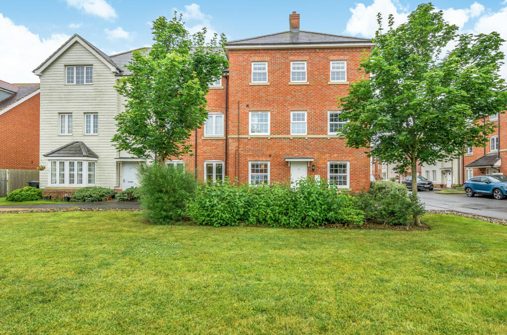 2 bedroom apartment for sale in Clover Rise, Woodley, Reading, RG5