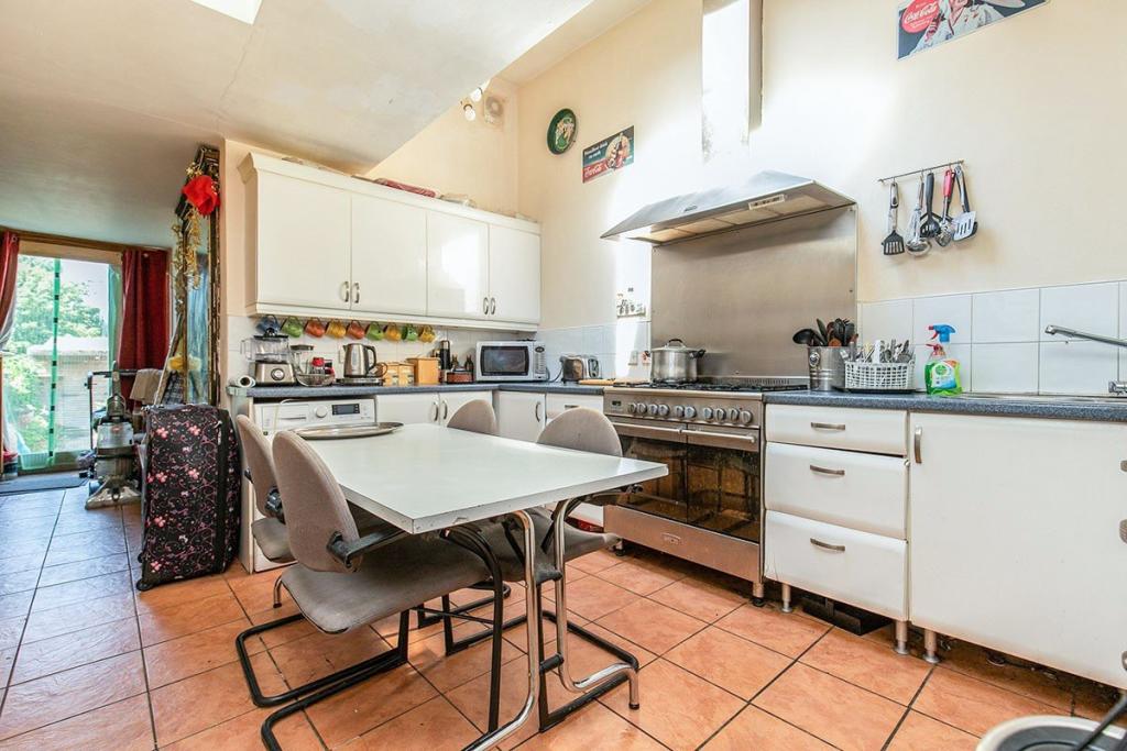 3 bedroom terraced house for sale in Winchelsea Road, Rye, East Sussex