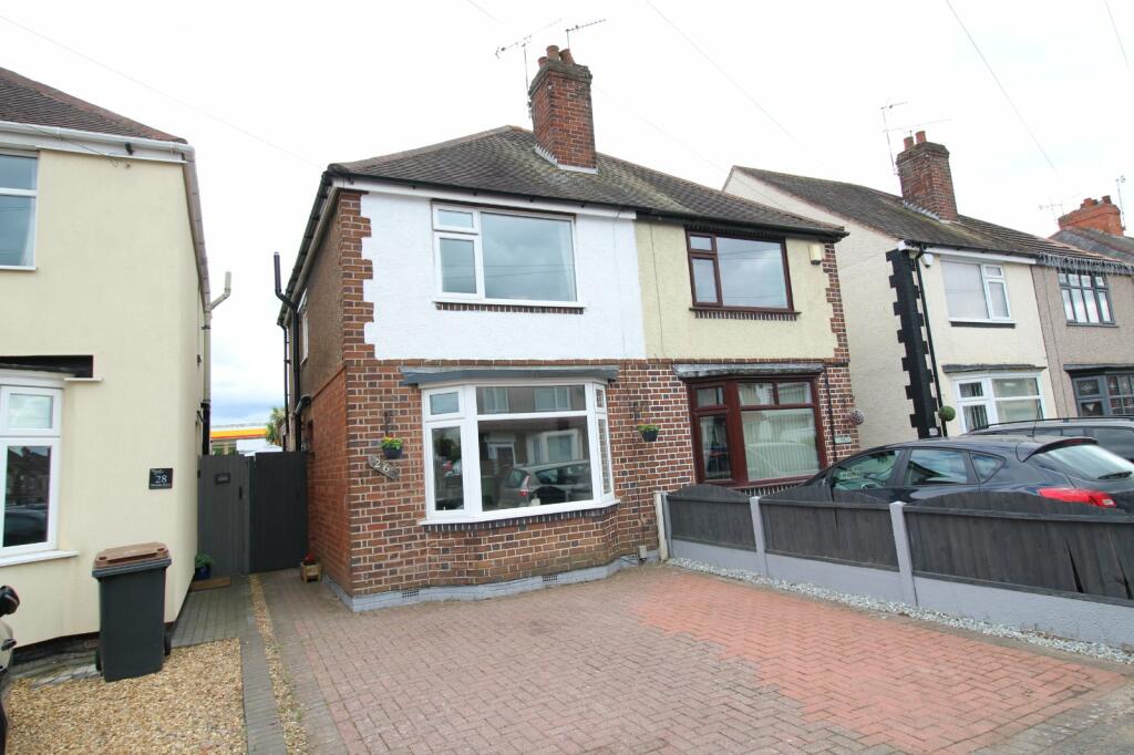 2 bedroom semidetached house for sale in Mount Drive, Bedworth