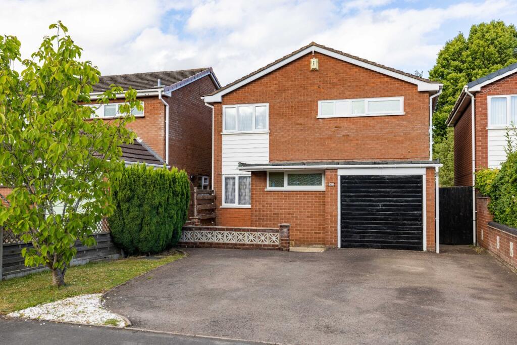 Main image of property: Claremont Close, Bulkington, Bedworth, Warwickshire, CV12