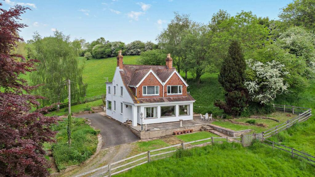 5 bedroom detached house for sale in Boraston Bank, Tenbury Wells, WR15