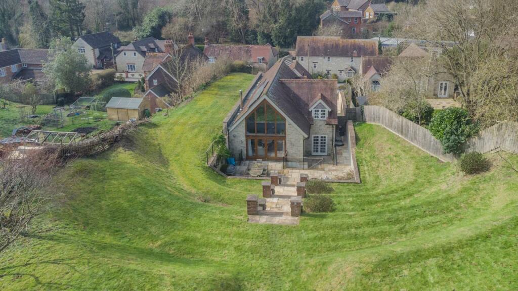 4 bedroom detached house for sale in Fovant, SP3