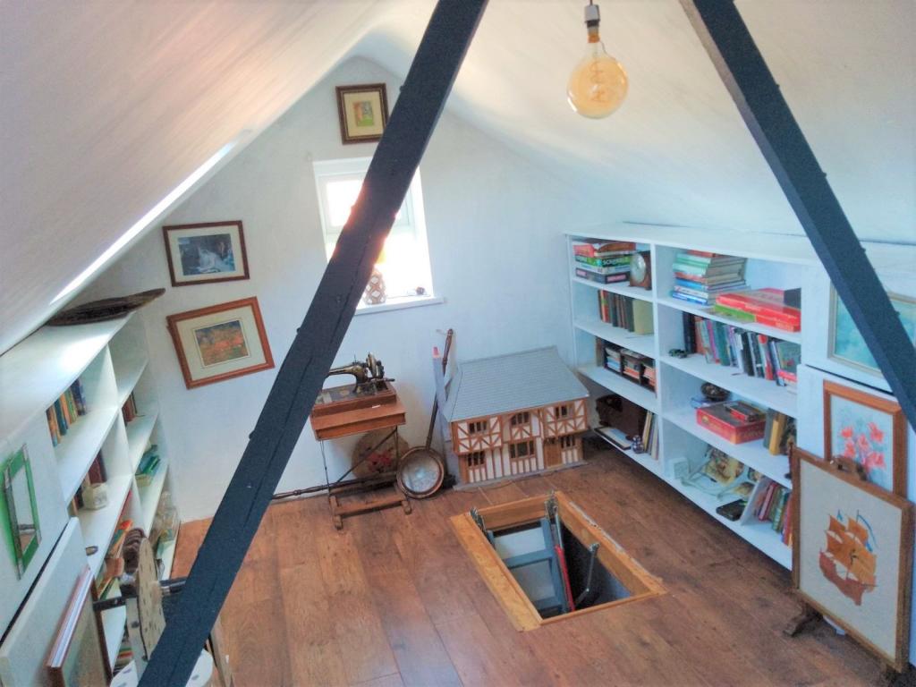 4 bedroom semidetached house for sale in Tarlington Road, Coundon