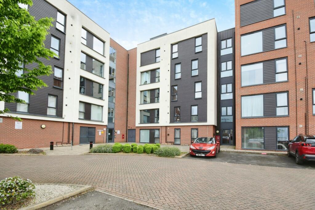 2 bedroom apartment for sale in Monticello Way, Bannerbrook Park, Coventry, CV4