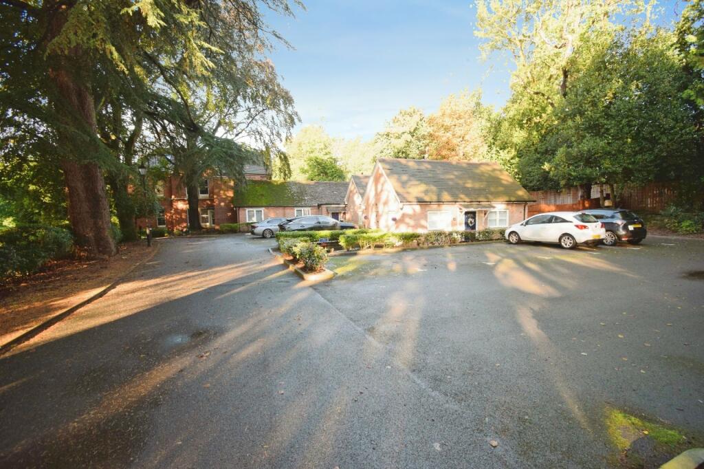 Main image of property: Elm Bank, North Avenue, Stoke Park, Coventry, CV2