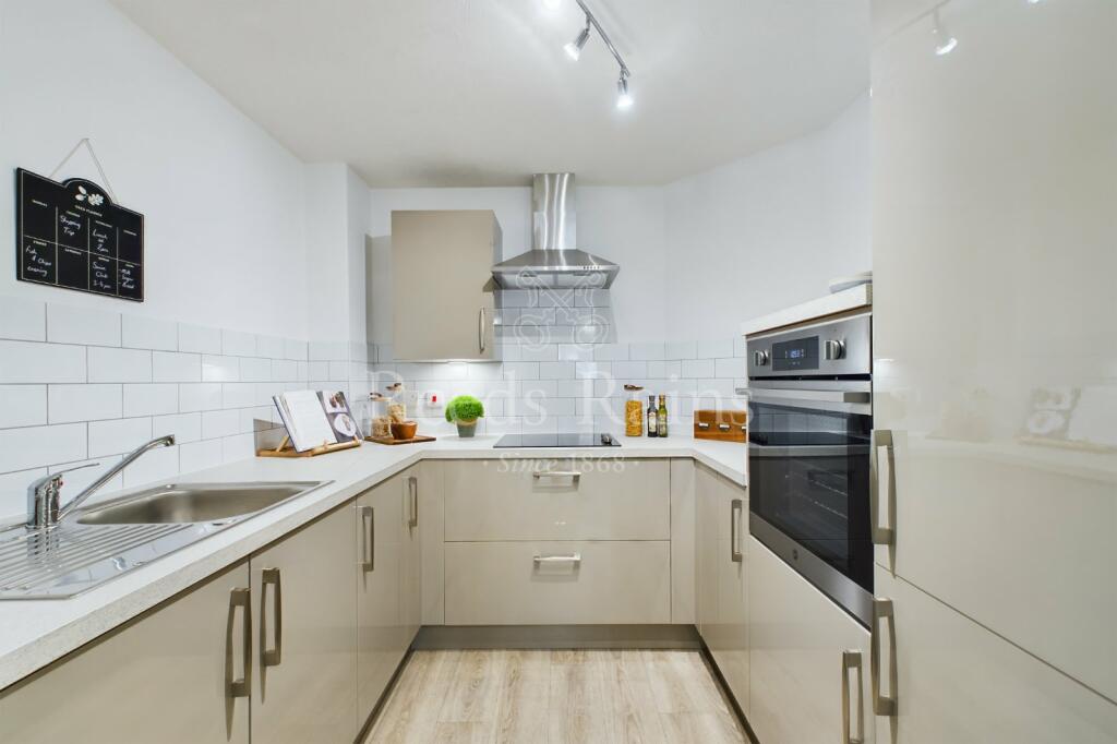 Additional property image - Birchwood Park Avenue, Swanley, Kent, BR8
