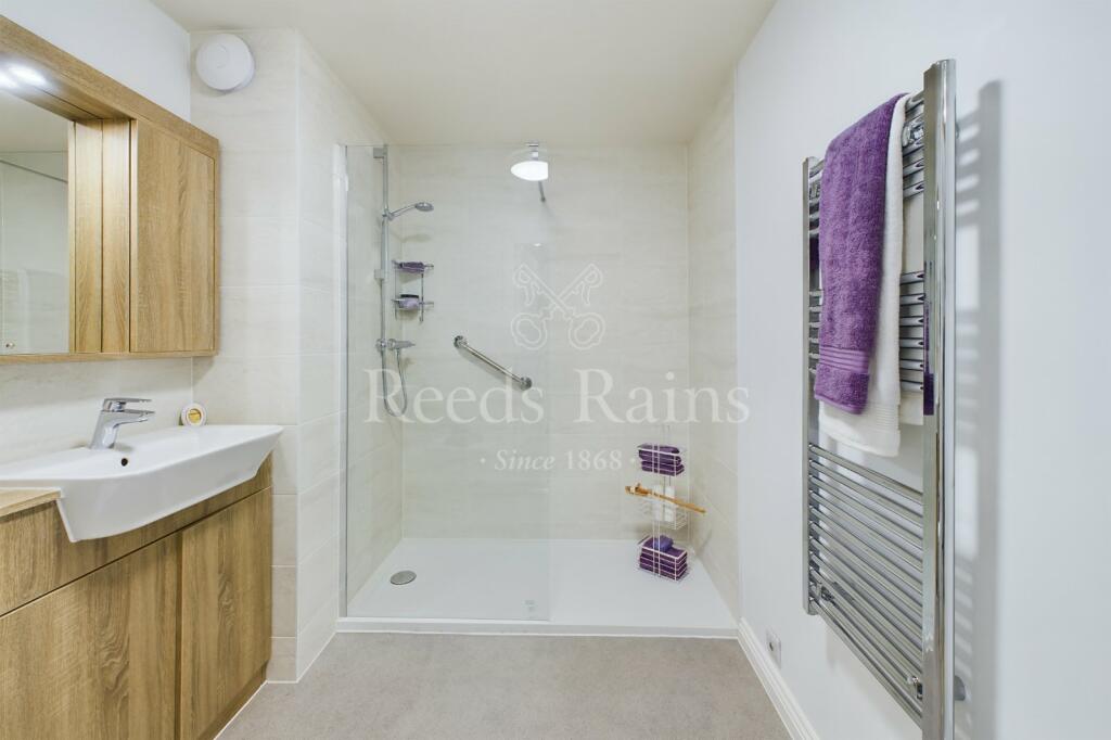 Additional property image - Birchwood Park Avenue, Swanley, Kent, BR8
