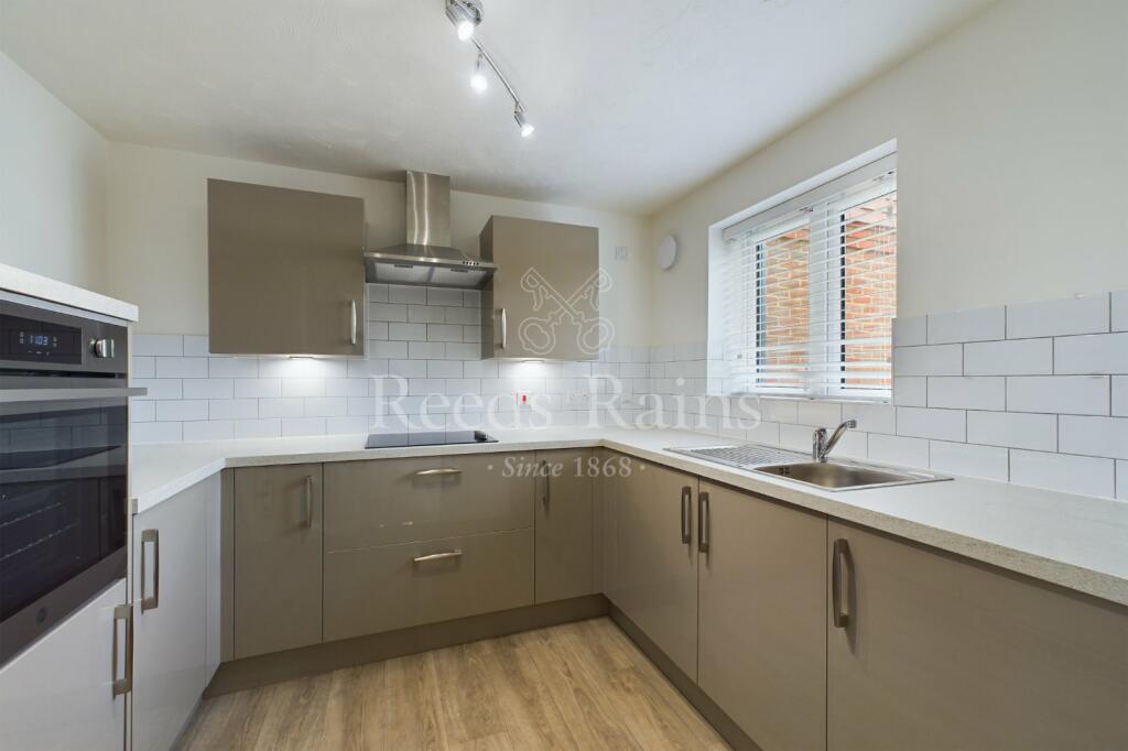 Additional property image - Birchwood Park Avenue, Swanley, Kent, BR8