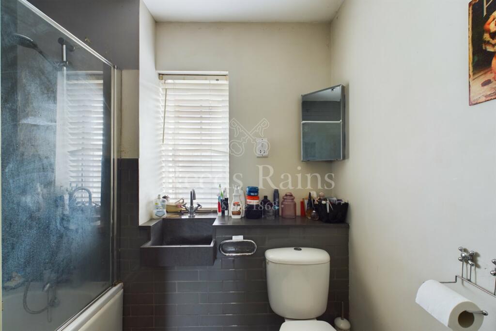 Additional property image - Paper Mill Lane, Dartford, Kent, DA1
