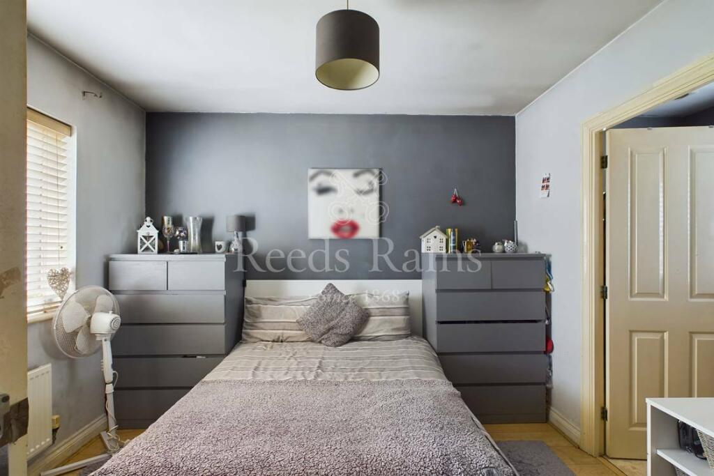 Additional property image - Paper Mill Lane, Dartford, Kent, DA1
