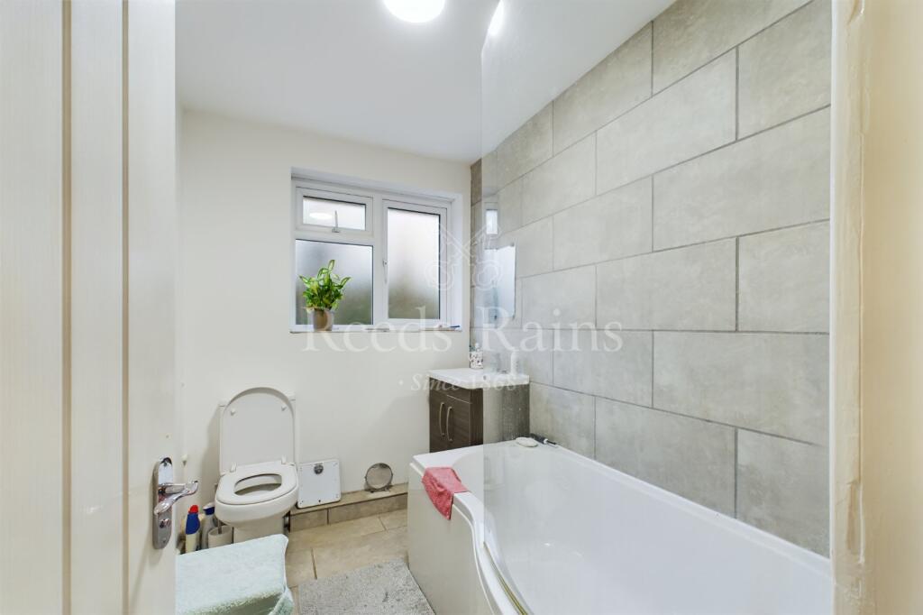 Additional property image - Rutland Close, Dartford, Kent, DA1