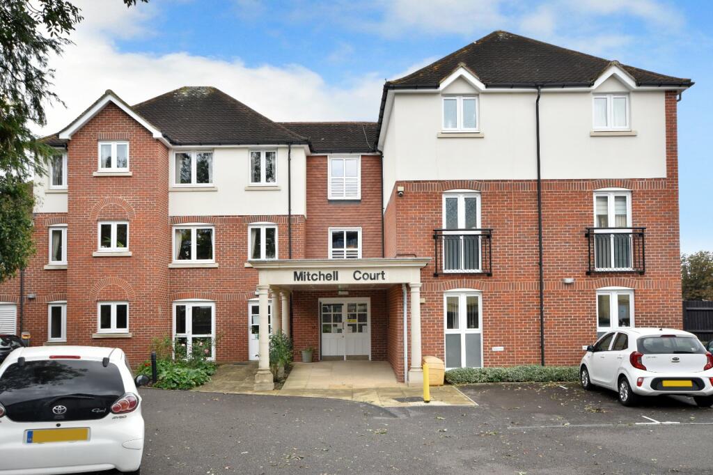 1 bedroom apartment for sale in Mitchell Court, Massetts Road, Horley, RH6