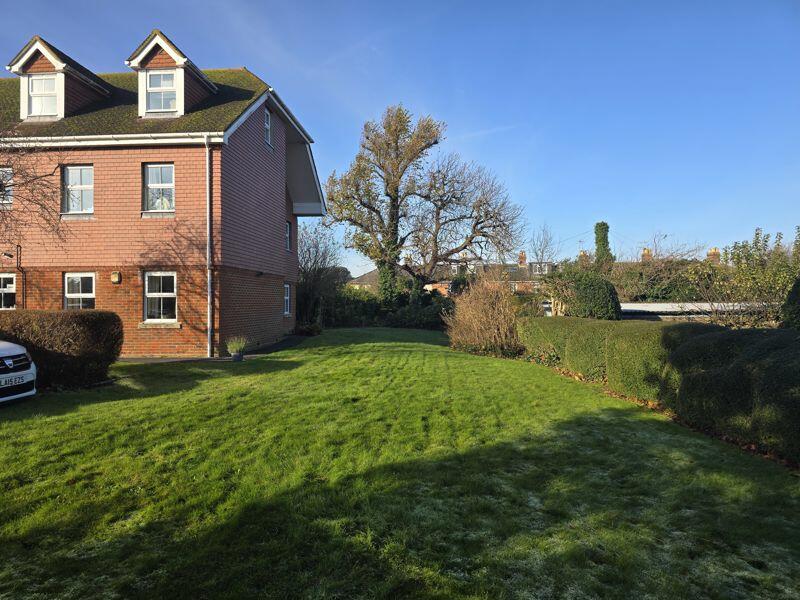 Additional property image - Swallowmead, College Hill, Steyning