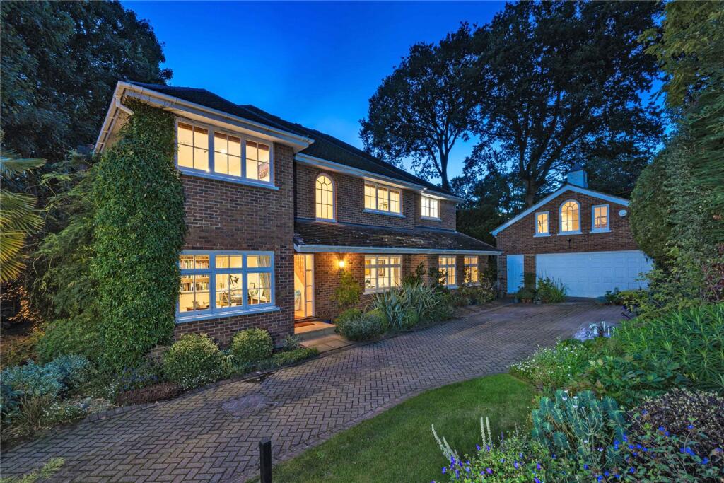 Main image of property: Fitzgeorge Avenue, New Malden, Surrey, KT3