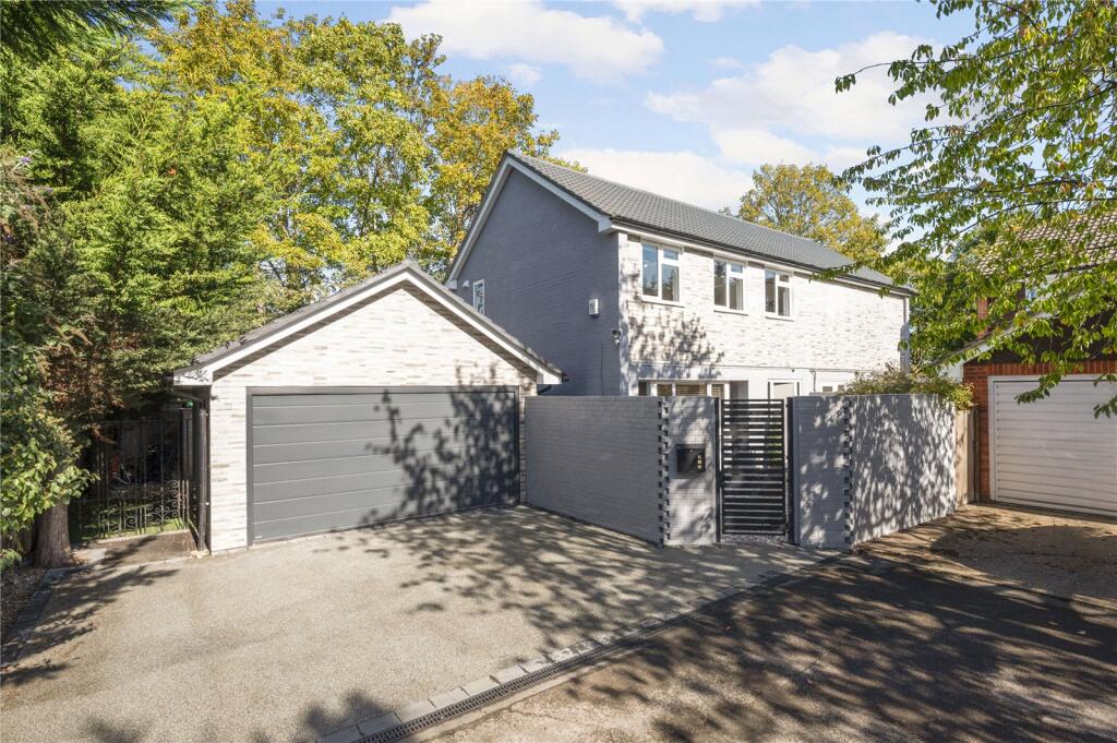 Main image of property: Golfside Close, New Malden, Surrey, KT3