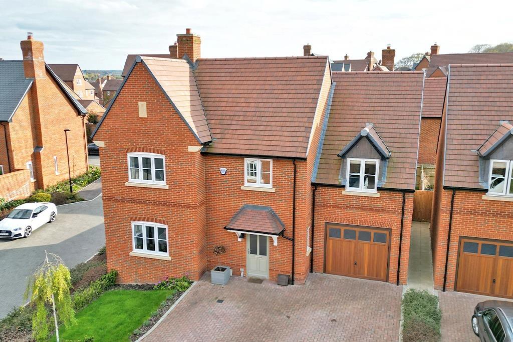 Main image of property: Honeysuckle Copse, Warfield, Bracknell, Berkshire, RG42