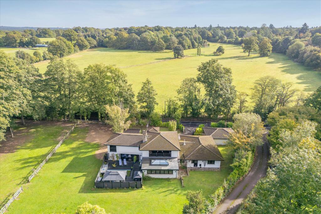 Main image of property: Jubilee Road, Finchampstead, Wokingham, Berkshire, RG40