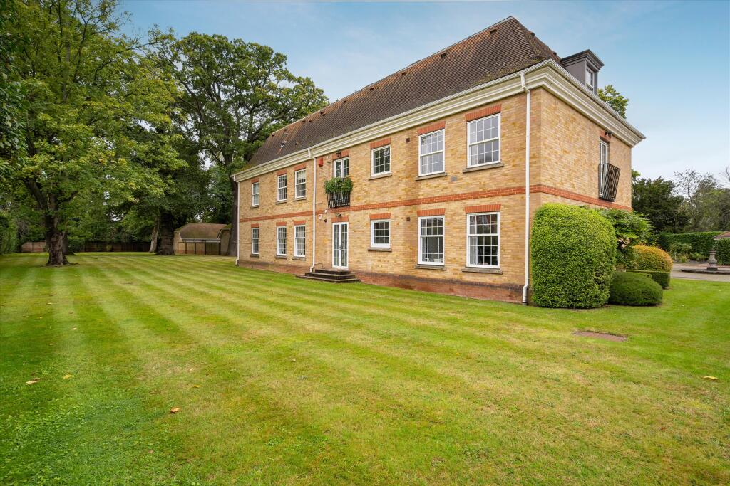 Main image of property: Catherine House, Queenshill Lodge, London Road, Ascot, SL5