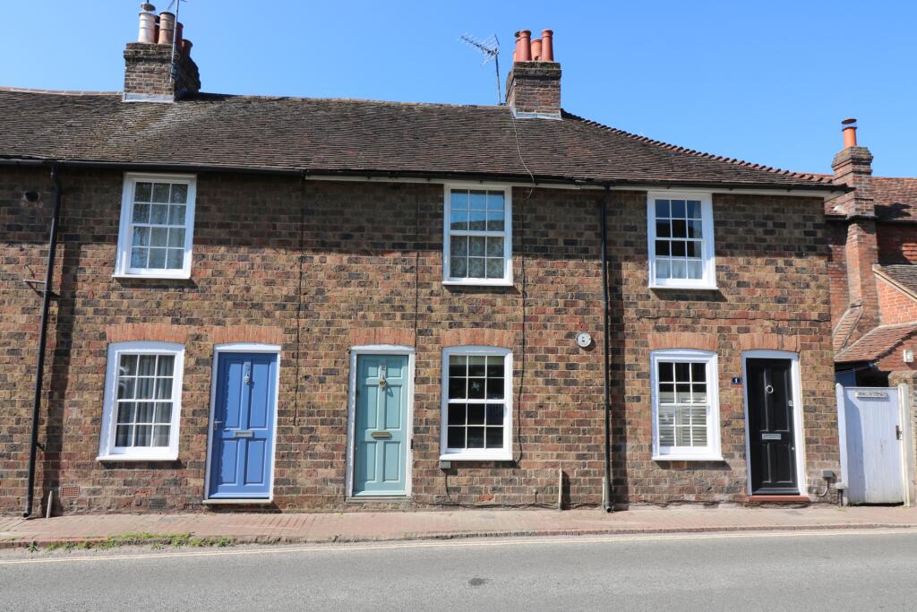 2 bedroom house for sale in Lewes Road, Lindfield, RH16