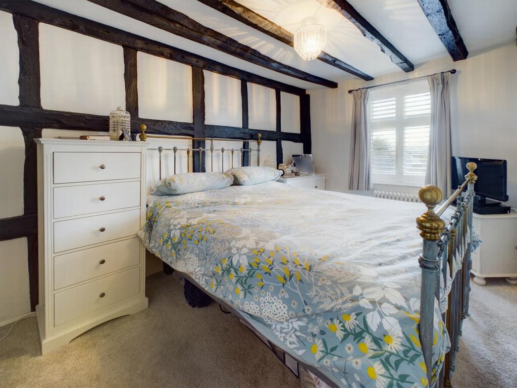 3 bedroom house for sale in Haywards Heath Road, RH17