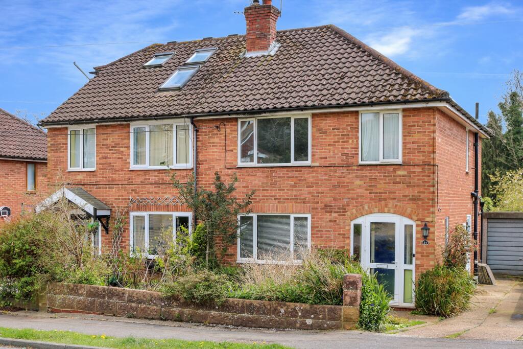 3 bedroom house for sale in Woodlands Road, Haywards Heath, RH16