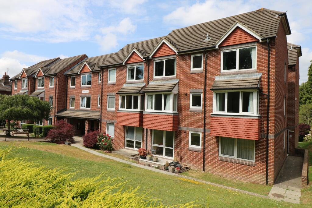 2 bedroom retirement property for sale in Heath Road, Haywards Heath, RH16