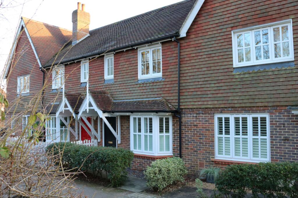3 bedroom house for sale in Cattswood Lane, Bolnore Village, Haywards