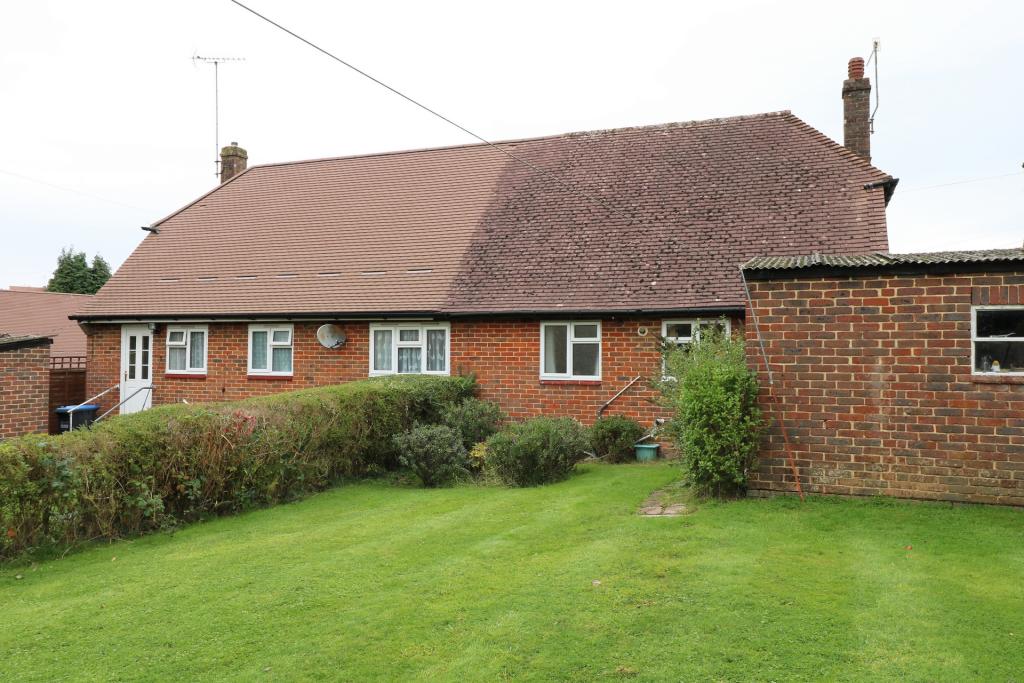 2 bedroom bungalow for sale in Vale Road, Haywards Heath, RH16