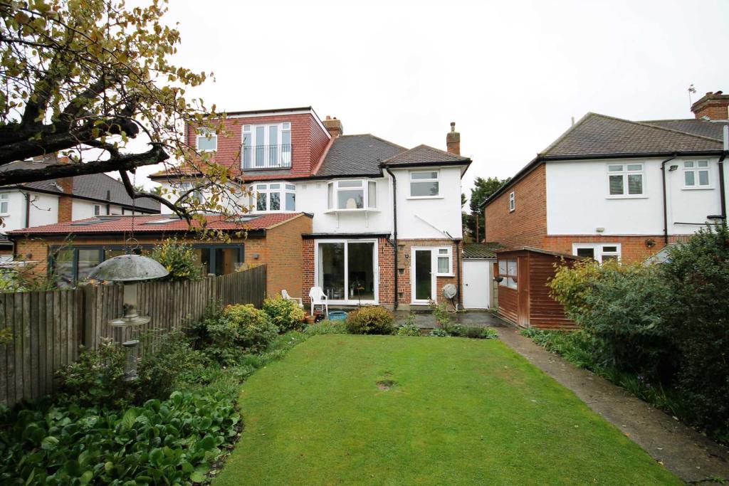 3 bedroom semidetached house for sale in Lower Morden Lane, Morden, SM4