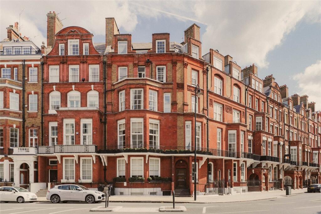Main image of property: Pont Street, Knightsbridge, SW1X