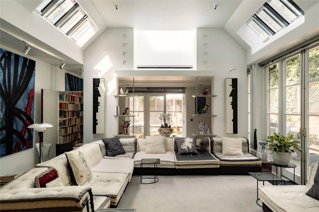 Main image of property: Mulberry Walk, Chelsea, SW3