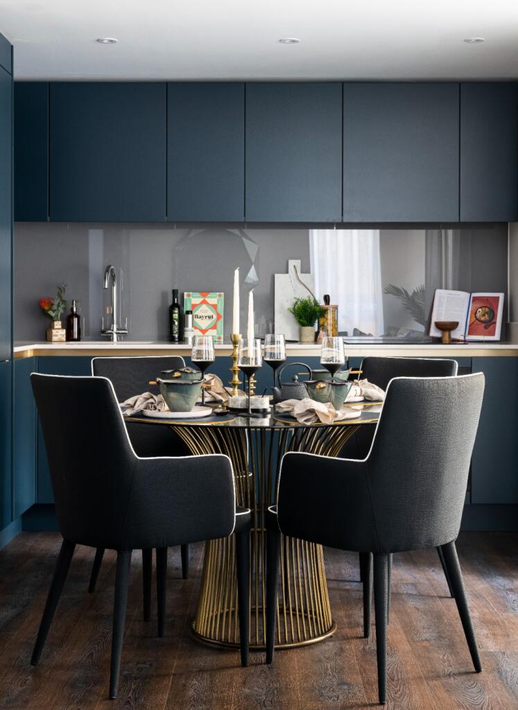 Additional property image - Grand Avenue West, Grand Avenue, Hove