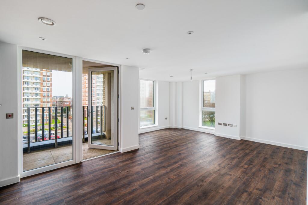 Additional property image - Grand Avenue West, Grand Avenue, Hove