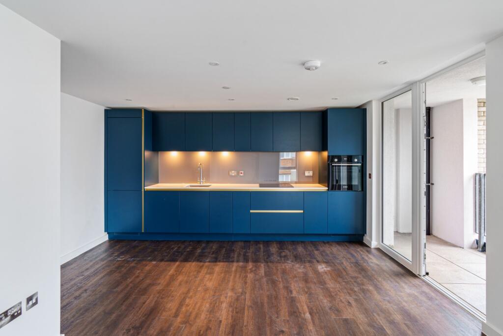 Additional property image - Grand Avenue West, Grand Avenue, Hove