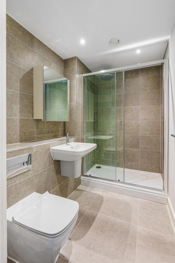 Additional property image - Grand Avenue West, Grand Avenue, Hove