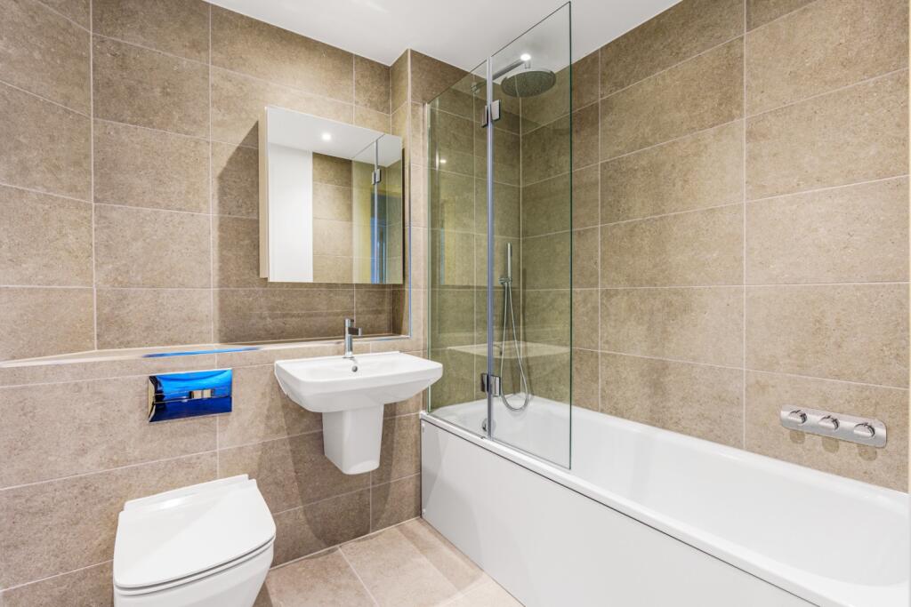 Additional property image - Grand Avenue West, Grand Avenue, Hove