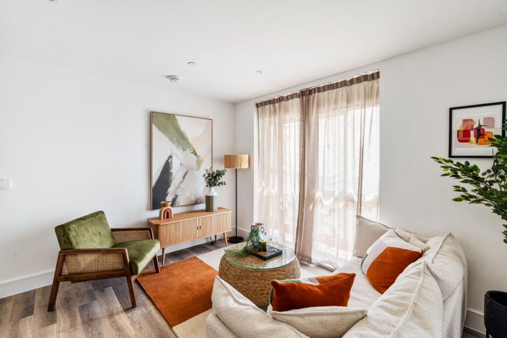 Main image of property: Gradino Apartments, 119 Davigdor Road, Hove, East Sussex, BN3