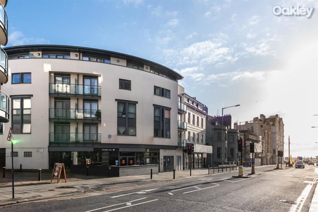 2 Bedroom Apartment For Sale In Avalon West Street Central Brighton Bn1