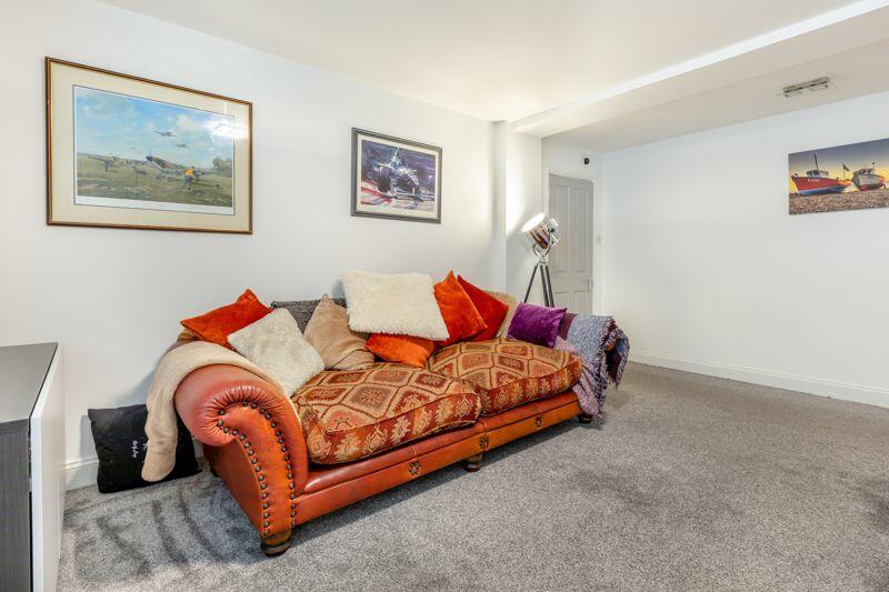 3 bedroom flat for sale in Sidmouth Road, Lyme Regis, DT7