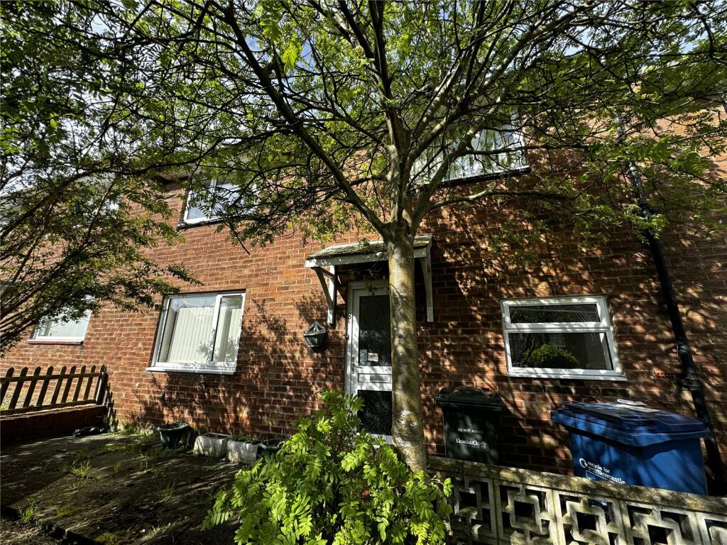 3 bedroom terraced house for sale in Crantock Road, Kenton, Newcastle