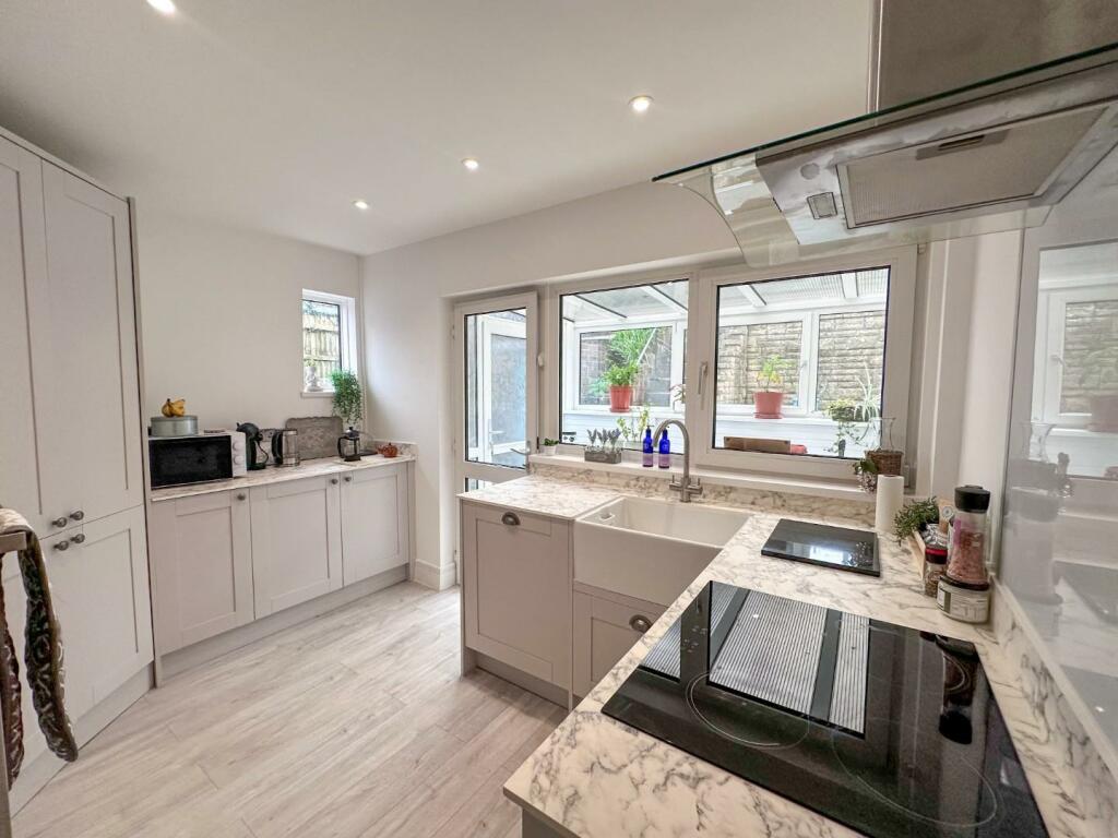 3 bedroom semidetached house for sale in Heol Yr Ysgoll, St. Brides Major, Vale of