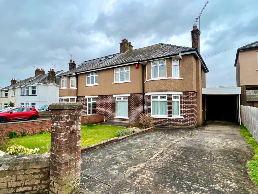 3 bedroom semidetached house for sale in Bowham Avenue, Bridgend