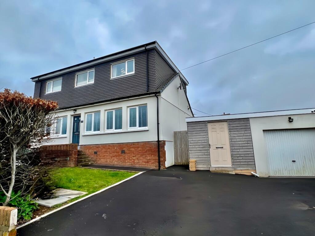 4 bedroom semidetached house for sale in Longfellow Drive, Cefn Glas