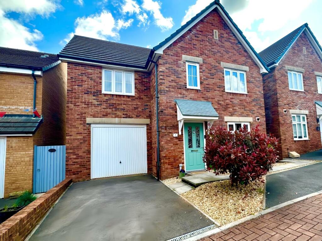 3 bedroom detached house for sale in Lon Yr Helyg, Coity, Bridgend