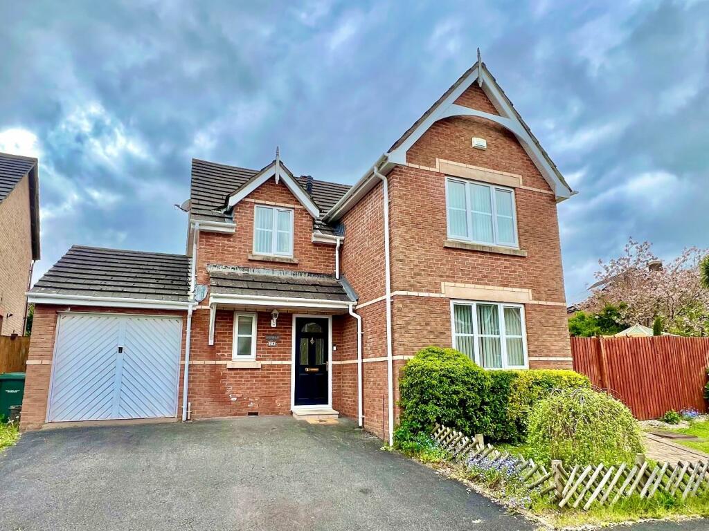 4 bedroom detached house for sale in Bryn Melys, Broadlands, Bridgend