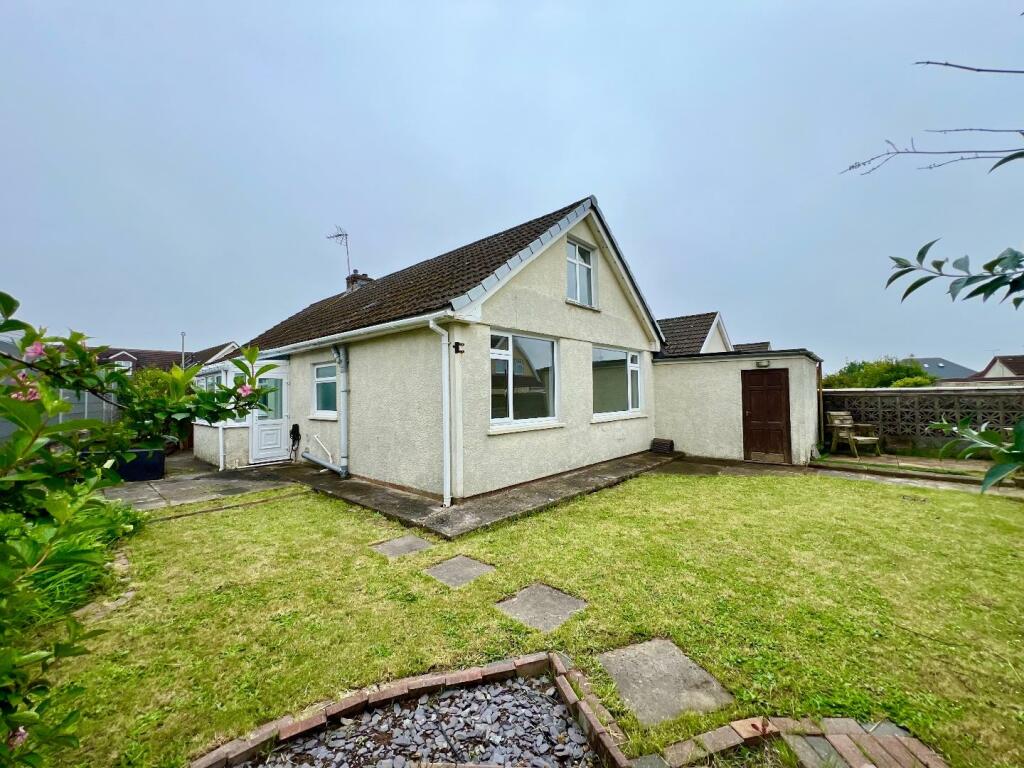 Additional property image - Hazel Close, Porthcawl, Bridgend County Borough, CF36 5RG