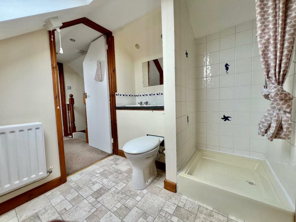 Additional property image - Hazel Close, Porthcawl, Bridgend County Borough, CF36 5RG