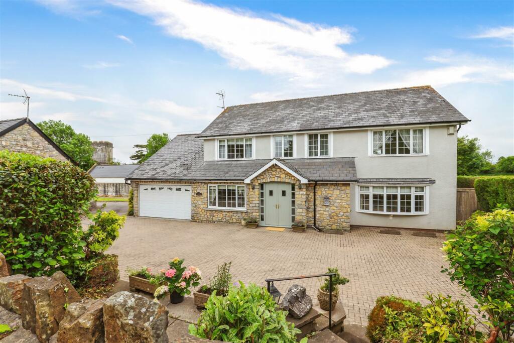 5 bedroom detached house for sale in Laleston, Bridgend County Borough